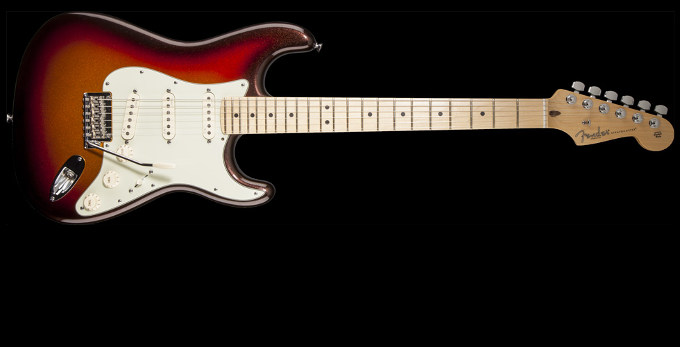 Fender Deluxe Strat Plus com nova tecnologia