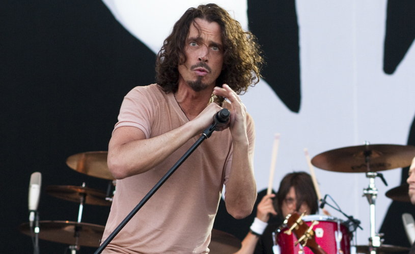 Chris Cornell prepara novo álbum a solo