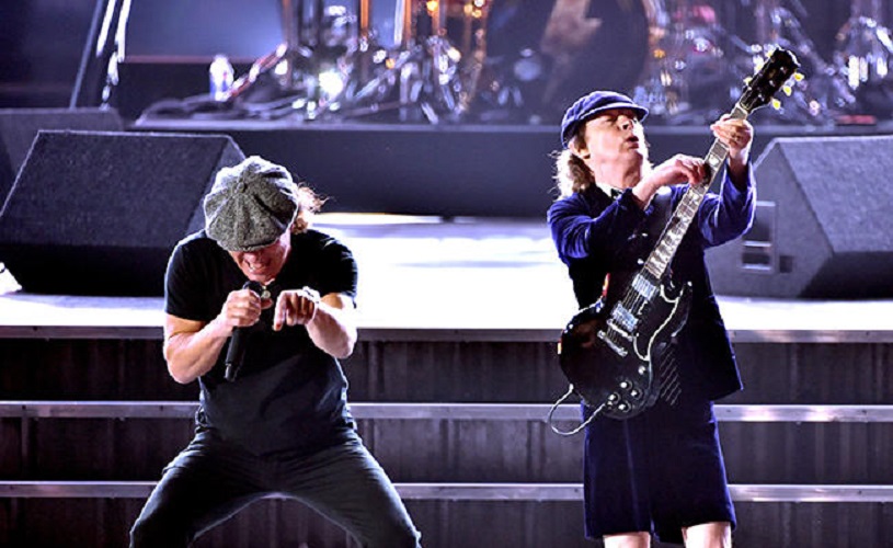 AC/DC: Brian Johnson impedido de actuar por questões de saúde