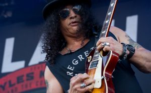 slash wiki commons header