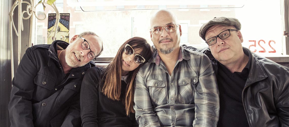Pixies apresentam “On Graveyard Hill” e data de lançamento do novo álbum