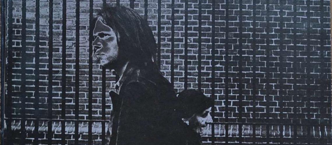 Neil Young celebra 50º aniversário de “After the Gold Rush” com reedição deluxe
