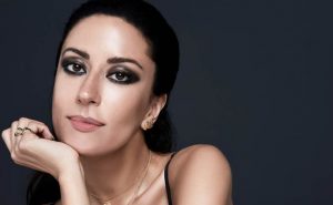 ANA MOURA