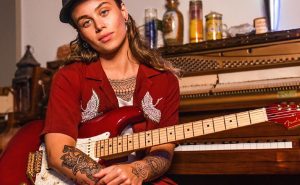 tash-sultana-stratocaster