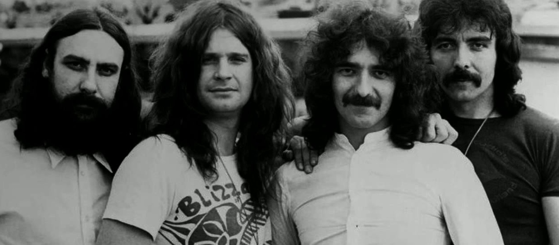 Black Sabbath Lançam Versões De Luxo De “Heaven And Hell” E “Mob Rules” Para Homenagear Dio