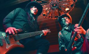 Les Claypool E Robert Trujillo