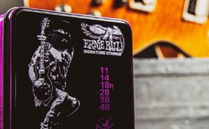 ernie ball slash strings