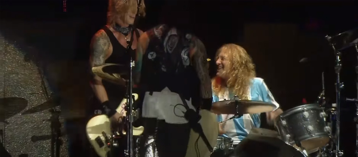 Guns N’ Roses Disponibilizam Concerto que Contou com a Presença Especial de Steven Adler [Pro-Shot]