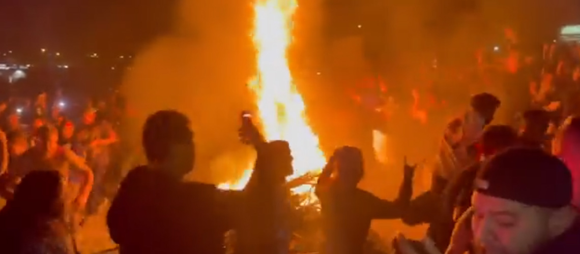 Mosh Pit em Concerto de Slipknot Literalmente “On Fire” [Vídeo]