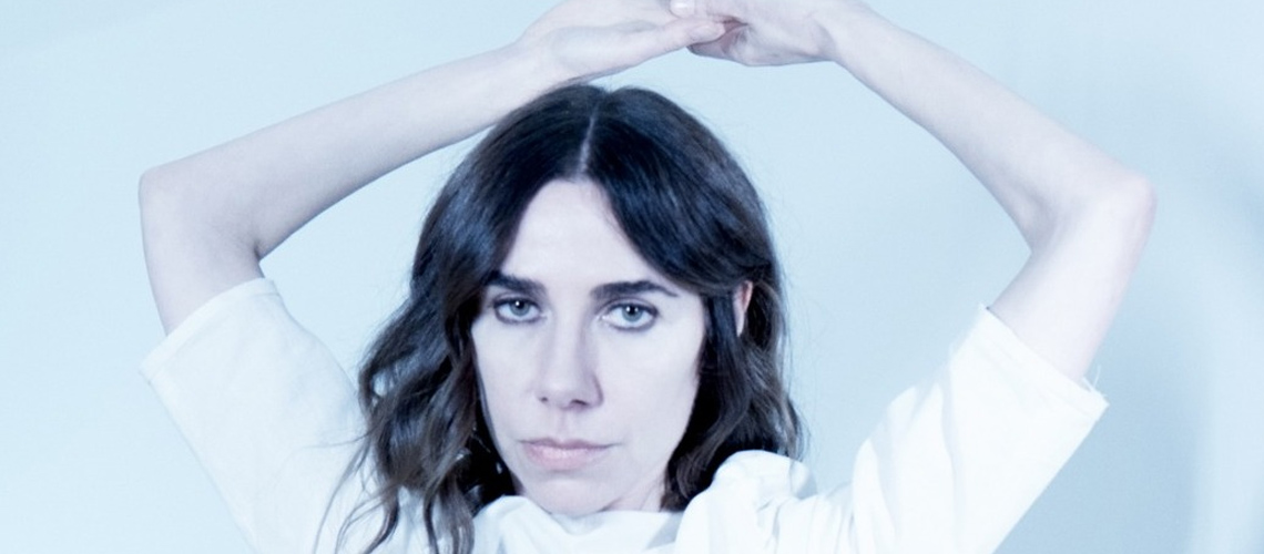 Ouve a Banda Sonora da Série “Bad Sisters” Composta Por PJ Harvey e Tim Phillips [STREAMING]