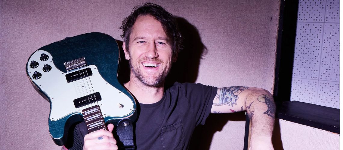 Chris Shiflett, dos Foo Fighters, anuncia podcast dedicado aos melhores solos de guitarra
