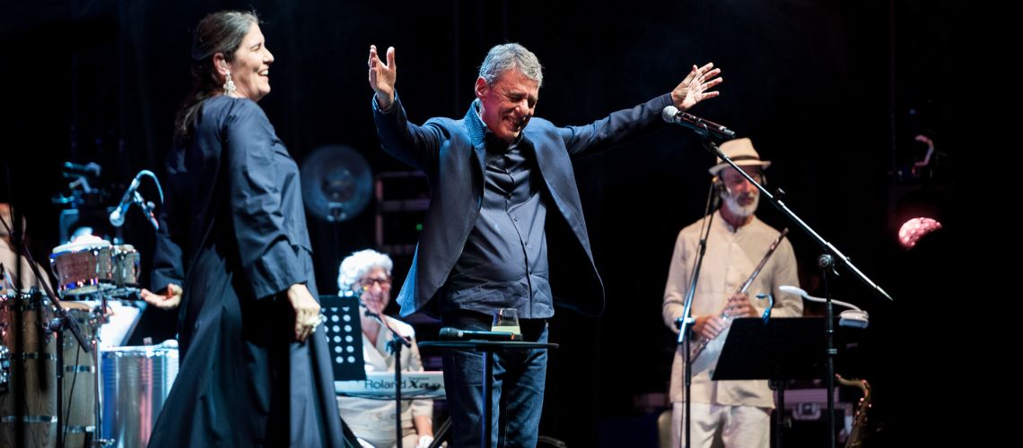 Fotoreportagem: Chico Buarque Encanta Portugal com o Samba de “Que tal um samba?”