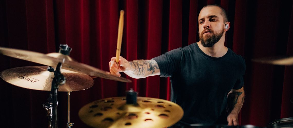 Sepultura anunciam a saída do baterista Eloy Casagrande e revelam o seu substituto