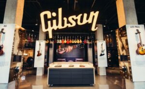Gibson Garage Nashville Main Stage Photo (2)