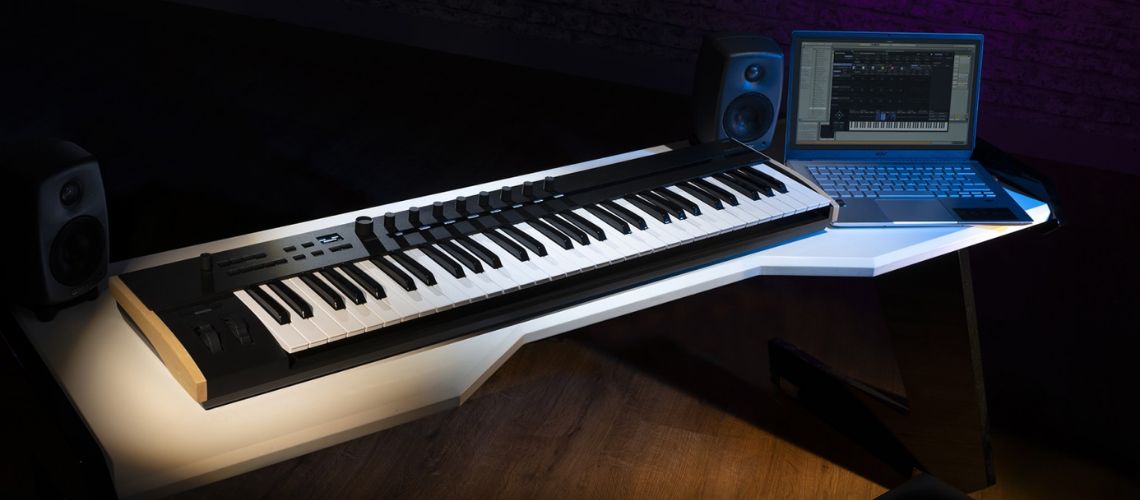 Korg apresenta o teclado controlador MIDI Keystage