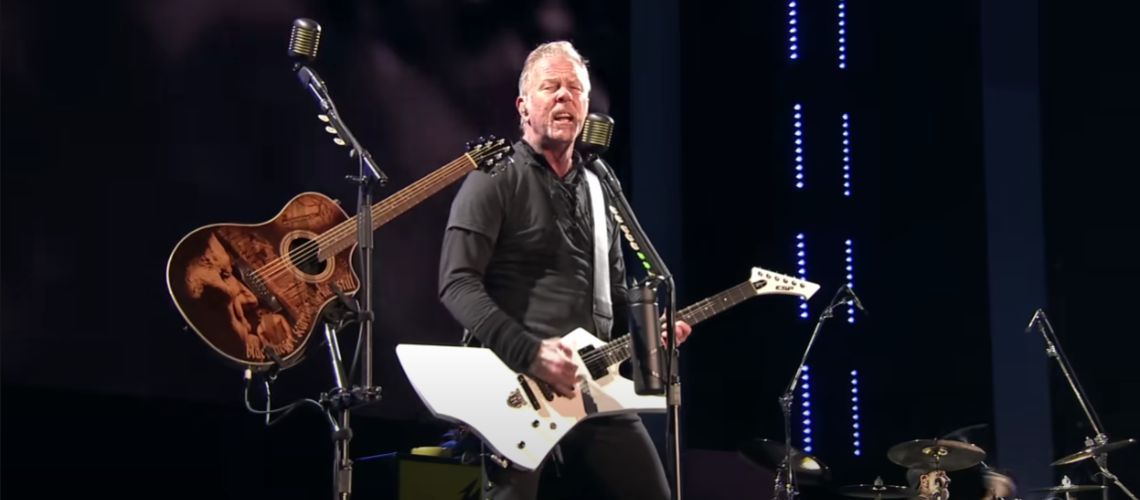 Metallica partilham vídeo de “The Unforgiven” captado no concerto de estreia na Arábia Saudita