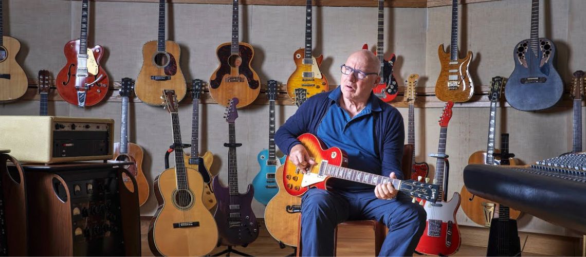 Guitarras e amplificadores de Mark Knopfler rendem mais de 10 milhões de euros em leilão