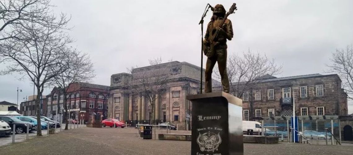 Lemmy Kilmister vai ter uma estátua na sua cidade natal de Staffordshire