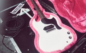 Epiphone – Yungblud SG Jr. (2)