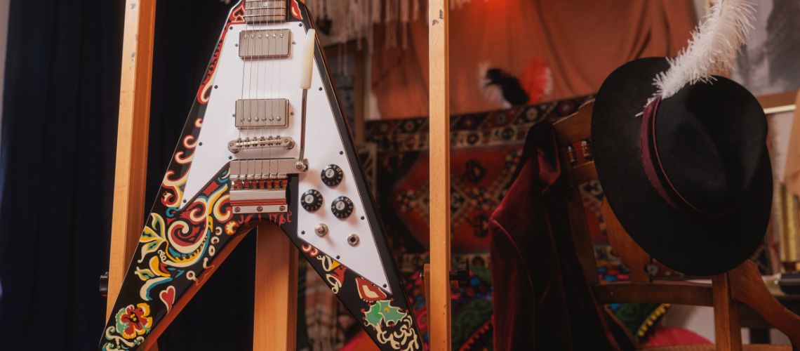 Epiphone recria a mítica “Love Drops” Flying V de Jimi Hendrix