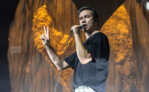 Fotoreportagem: 25 anos de carreira de David Fonseca comemorados com festa rija no Coliseu de Lisboa